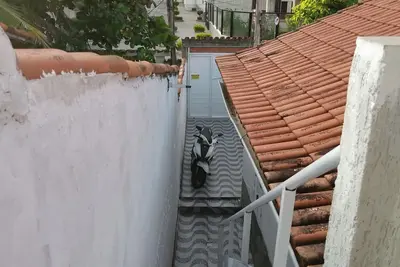 Image de Maison solide pour la saison et les week-ends.