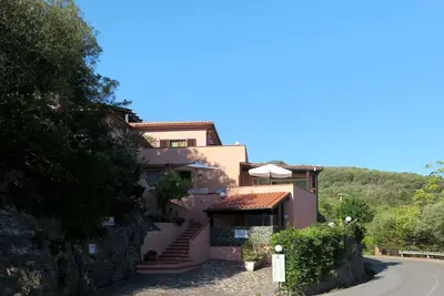 Joli appartement pour 4 personnes avec Wifi, Tv, terrasse et parking