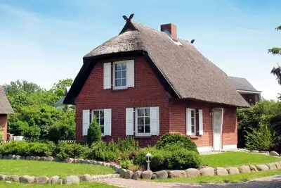 Image de Belle maison de vacances privée pour 4 personnes avec Tv et terrasse
