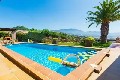 Image de Belle maison de vacances privée avec climatisation, piscine privée, Wifi, Tv, terrasse et parking