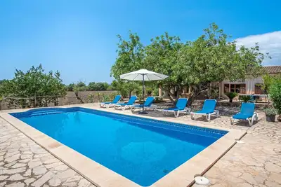 Image de Belle maison de vacances privée avec piscine privée, climatisation, Wifi, Tv, terrasse, parking
