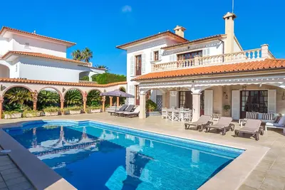 Image de Maison de vacances privée avec Wifi, climatisation, piscine privée, Tv, terrasse, vue panoramique