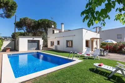 Image de Belle maison de vacances privée avec Wifi, piscine privée, Tv, terrasse, animaux admis et parking