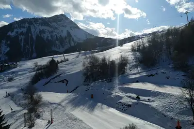 Image de Corbier centre 32m2 balcon Sud vue pistes 9e étage skis au pied Classé Tourisme