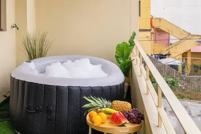 Image de Trendy Bright Flats w/ Balcony | 5 min Beach