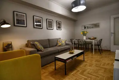 Image de Top Koukaki Location - 3e étage et 2 chambres!