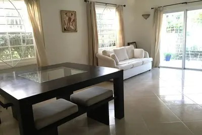 Image de SPÉCIAL PÂQUES - Maison de ville ensoleillée de 2 chambres dans une communauté fermée et calme