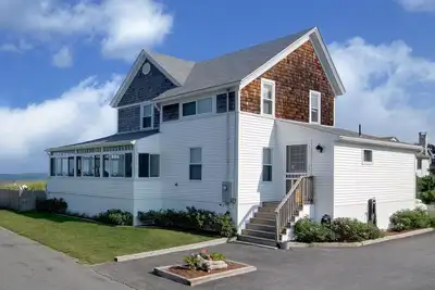 Image de Le Boathouse Cottage est une retraite familiale en bord de mer