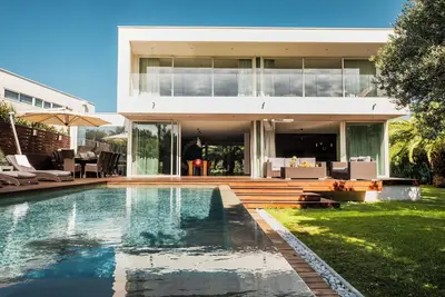 Image de Villa Bahia Sète, Luxe, piscine chauffée, sauna, cinéma, en 1er ligne mer à Sète