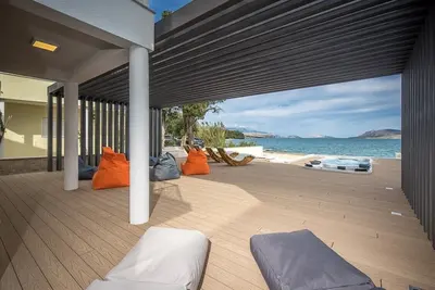 Image de House direct on the beach near to Novalja Zrce
