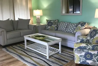Image de Adorable Condo 2br / 2ba Dans Un Cadre De Station SÉCURISÉ Et Calme