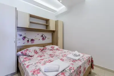 Image de Apartments Hope (Dugi Rat) - Appartement Standard 1 Chambre avec Terrasse et Vue sur la Mer (A3)