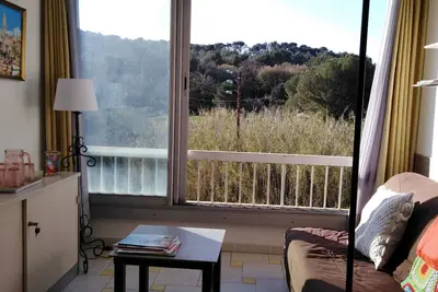 Image de 24m2 studio in private property with swimming pool and private parking space.