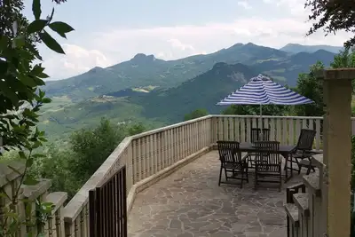 Image de La vue d'Angel est dans le parc national du Gran Sasso, et est finalement unique