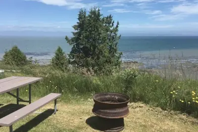 Image de Camping sous tente - Whiskey Creek Beach (T4)