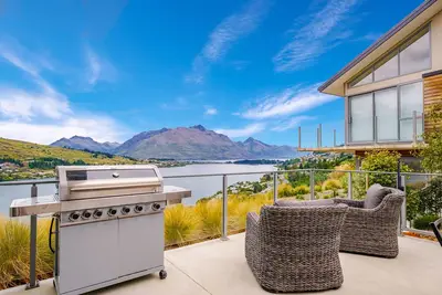 Image de Queenstown Lake Views - Appartement en bas