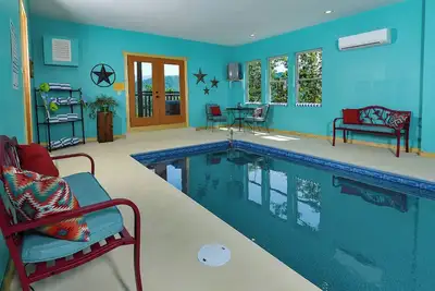 Image de Pigeon Forge Cabin - 3 chambres!