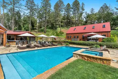 Grange de luxe, une retraite enchantée de la région viticole