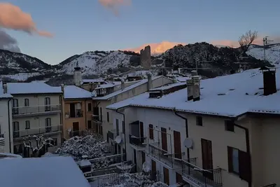 Image de Maison typique des Abruzzes parfaite pour un groupe d'amis ou une grande famille