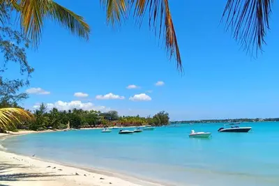 Image de Séjour ‘pieds dans l’eau, Merville. Équipée/confortable. Entre amis ou familial.