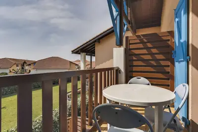 Image de Studio mezzanine à 300m de la plage avec parking