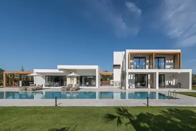 Image de Villa neuve Olive Sun, 8 chambres, intimité, luxe, idéale pour les grands groupes