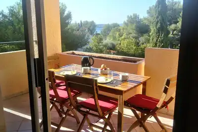 Image de Appartement T2 classé Meublé de Tourisme 2* + piscine dans résidence sécurisée.