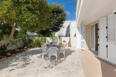 Image de Villa Michelle - Appartamento 2 by BarbarHouse