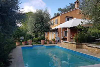 Image de Home set in olive grove