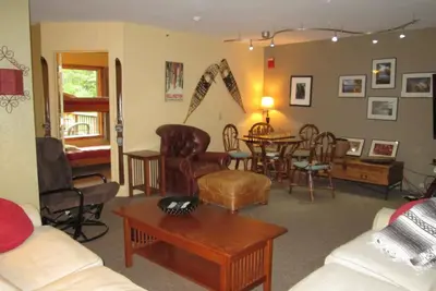 Image de Luxe d'un grand espace à 3 minutes des remontées mécaniques, à pied des bars et des restaurants Hot Tub