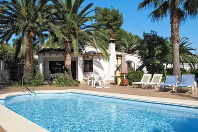 Image de Belle maison de vacances privée avec piscine privée, Wifi, Tv, terrasse, animaux admis et parking