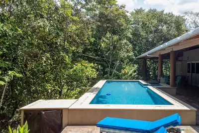 Image de Ocean / Pacific Beachfront Studio - 425 m². pieds
