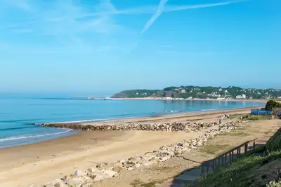 Image de Joli appartement dans une maison de vacances avec Wifi, Tv, terrasse, animaux admis, vue panoramique