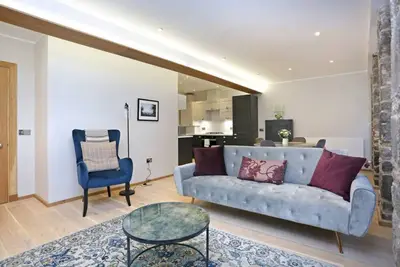 Image de Newly Refurbished Apartment on the Historic Royal Mile