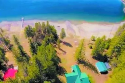 Image de Kootenay Lakehouse-Cottage-680 'Beach, Dock & Firepit- 4 ac terrain plat par la baie