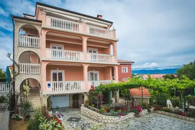 Image de Appartement dans Lopar avec Balcon, Climatisation, Wifi, Machine à laver (4886-1)