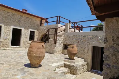 Image de Old Mansion complete reconstructed with the traditional Cretan architecture