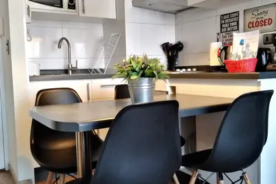 Image de A3 Nice, confortable 2 Bd jusqu'à 5 vues de métro