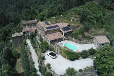 Image de Maison 12  pers avec piscine, terrasse couverte, barbecue, commerces à proximité