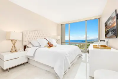 Image de Condo vue sur l'océan avec beaucoup d'équipements à l'élégant filigrane