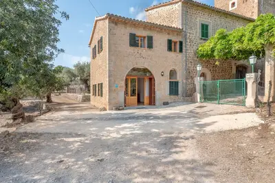 Image de Deia semi-detached house. Sunny location near paths to the sea or the village.