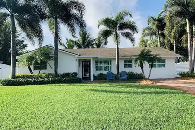 Image de Magnifique bungalow Beachy avec piscine chauffée