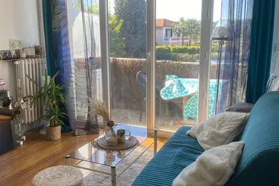 Image de Joli appartement 30m2, lumineux, sur la Côte d’Azur, à deux pas de la mer.