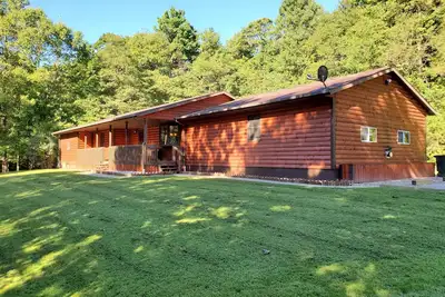 Image de Le Hillside Lodge est situé dans la magnifique région de Hocking Hills en Ohio!
