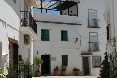 Image de Casa Charcas, maison de village entièrement restaurée dans le centre d'Ojén.
