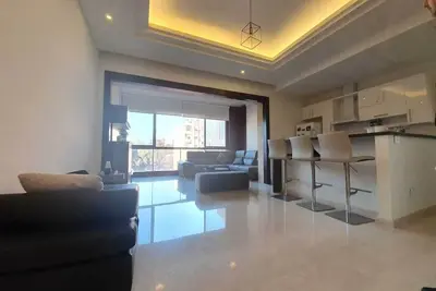 Image de Appartement de luxe dans la rue Mar Mkhayel, quartier plein de restaurants et de pubs
