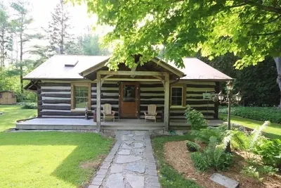 Image de Cozy Log Cabin - Marchez jusqu'au lac Huron