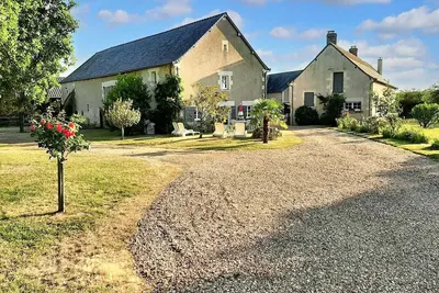 Image de Homerez - Studio confortable à Thilouze de 55 m² avec jardin privatif