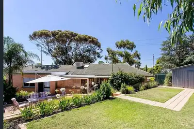 Image de Grande maison de groupe 18 + personnes