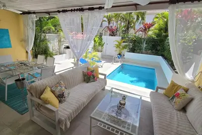Image de Maison de ville romantique, St. James, côte ouest, les meilleures plages, à 5 minutes de Holetown